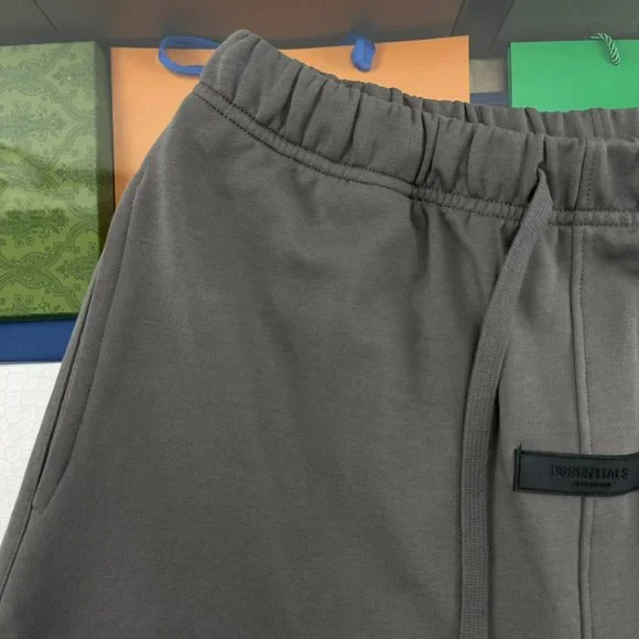 Fear of God ESSENTIALS Letter Embroidery Shorts - Picture 3 of 8